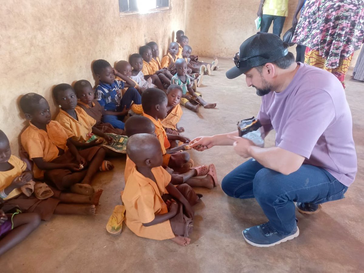 HF_Ghana's tweet photo. The Humanity First team visited Wangau School, engaging with pupils, teachers, and the school community while reaffirming our commitment to supporting quality education and investing in the future of every child.

#HumanityFirst
#Education
#ServingMankind
#HumanityFirstGhana https://t.co/N4ViL2eFI7