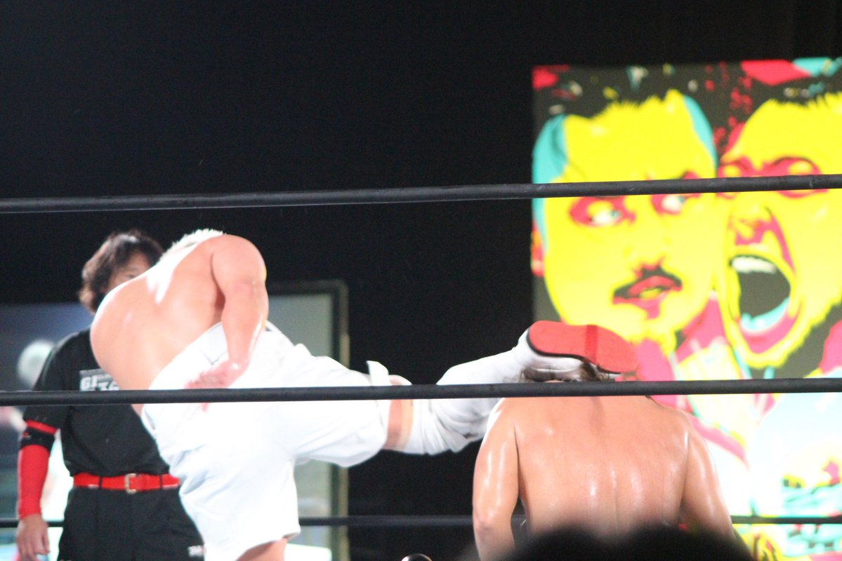 mmm__0051's tweet photo. Yutoくんと陽太さんの試合痺れたかっこよすぎる、、、

 #G1CLIMAX36
 #YutoIce 選手
 #辻陽太 選手 https://t.co/QrgqNQnBVo