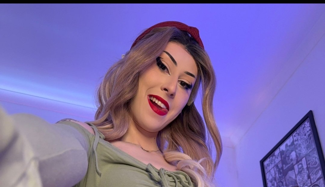 MistressBeaX1's tweet photo. @tbiggsr8e0 @GhosT_Quanta Hello https://t.co/zPjeaQdk6D
