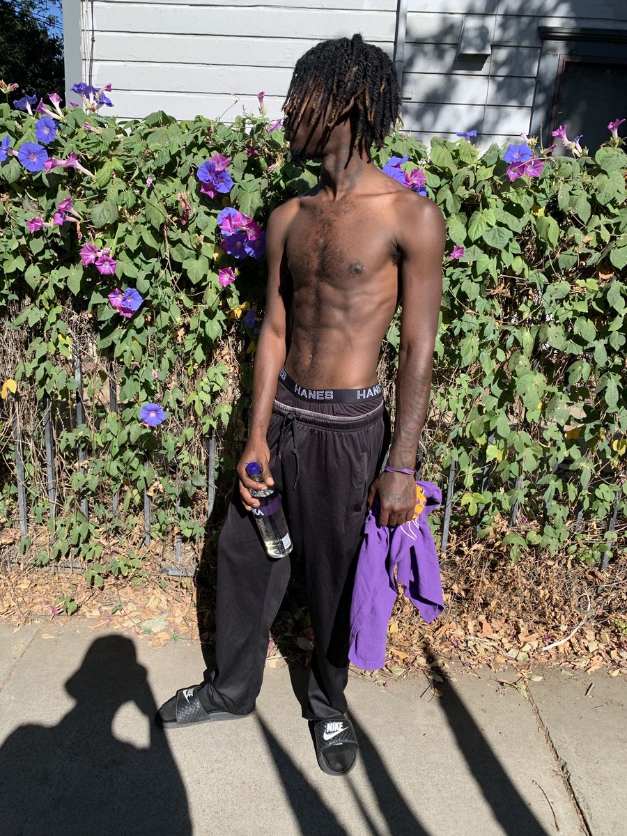 Spidergot2rich's tweet photo. @Gzkjoint @themfbaddestho He my lil bottom he lying https://t.co/EV9FoXo5AJ
