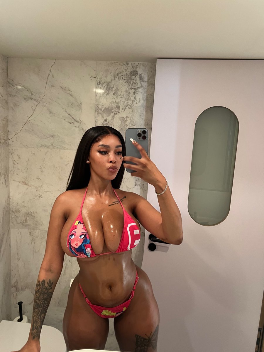 AnnaMaevee's tweet photo. Which slide is your favorite? 😍 https://t.co/BvSQcTyqKn