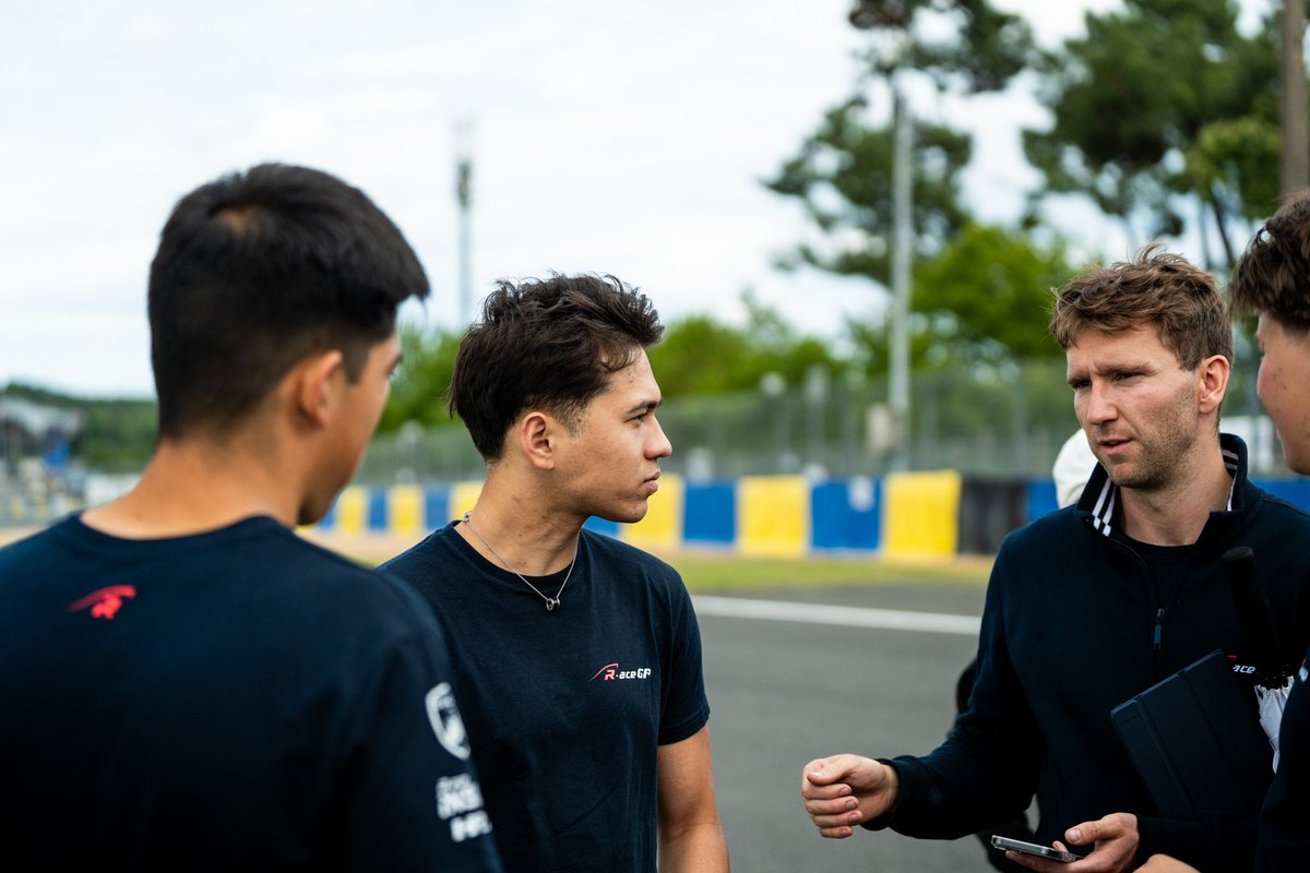 Danial_Frost's tweet photo. Prep mode: ON. Counting down the days until we're back!
#DanialFrost / #Singapore / #Motorsports / #Racing / #RaceGP / @r_acegp / @lemanscup https://t.co/2oh7uAdFgf