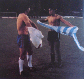 MemoriaHincha's tweet photo. El 20 de julio pasado, tan solo 5 días después del Argentina 2 Inglaterra 1 por el Mundial, falleció Kevin Keegan, referente del Liverpool, el Hamburgo y la selección inglesa, y quien fuera admirado por Maradona, que así lo describía en una nota a El Gráfico tras el partido amistoso que en Wembley, los ingleses ganaron por 3 a 1, el 13 de mayo de 1980.