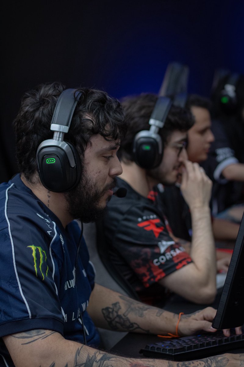 fluxow7m_r6's tweet photo. 26.07.26, Showmatch FaZe e Fluxo W7M 🫡 https://t.co/mopp9UUFU4