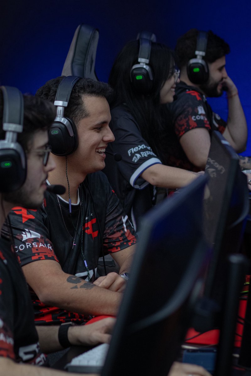 fluxow7m_r6's tweet photo. 26.07.26, Showmatch FaZe e Fluxo W7M 🫡 https://t.co/mopp9UUFU4