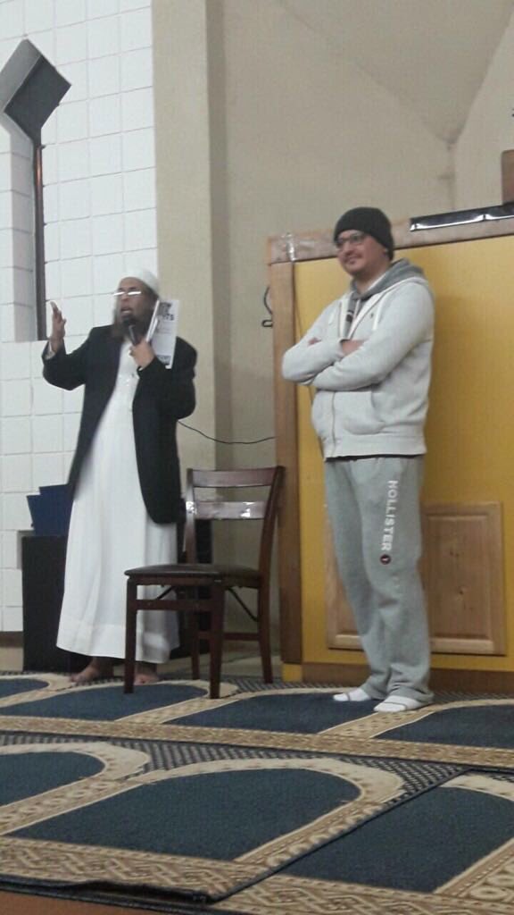 malwardan's tweet photo. إنَّا لله وإنَّا اليه راجعون…توفي الشيخ السعودي عبدالرحمن الحربي- إمام مسجد مدينة جونزبورو

- أسأل الله عز وجل أن يتغمد الفقيد برحمته الواسعة ويسكنه فسيح جناته، ويلهم ذويه ومحبيه الصبر والسلوان ويرزقهم أجر الصابرين
#jonesboro 
#ASU 
#جونزبورو https://t.co/HR4jlJ2XLt