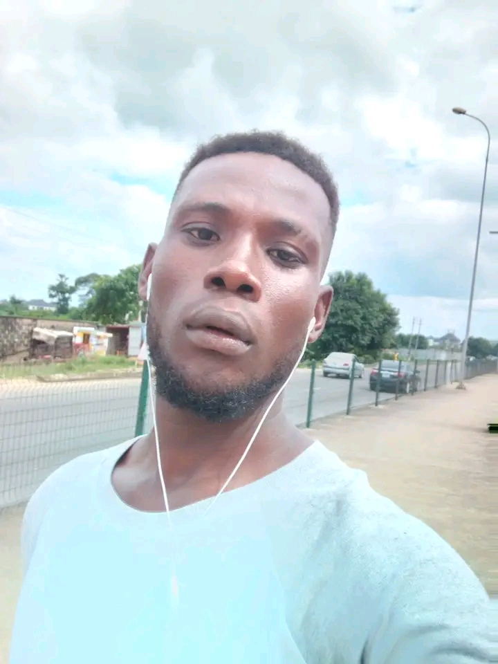 Bahdlex_'s tweet photo. I Am Me ‼️🇳🇬✅👍♥️🌈♐🏳️‍🌈🌈🤍

#iamme #SelfPersonality 👑

‼️I move on 
  Don't drag Me‼️ #viralpost
 #bahdlex #Bahdlexempire #Bahdlexblog #Bahd #Lex #highlight 
 Can you see me ‼️#wednesdaymotivation #wednesday #wednesdayvibes #WednesdayBlessings #WednesdayWisdom https://t.co/XWGOuYdS1X