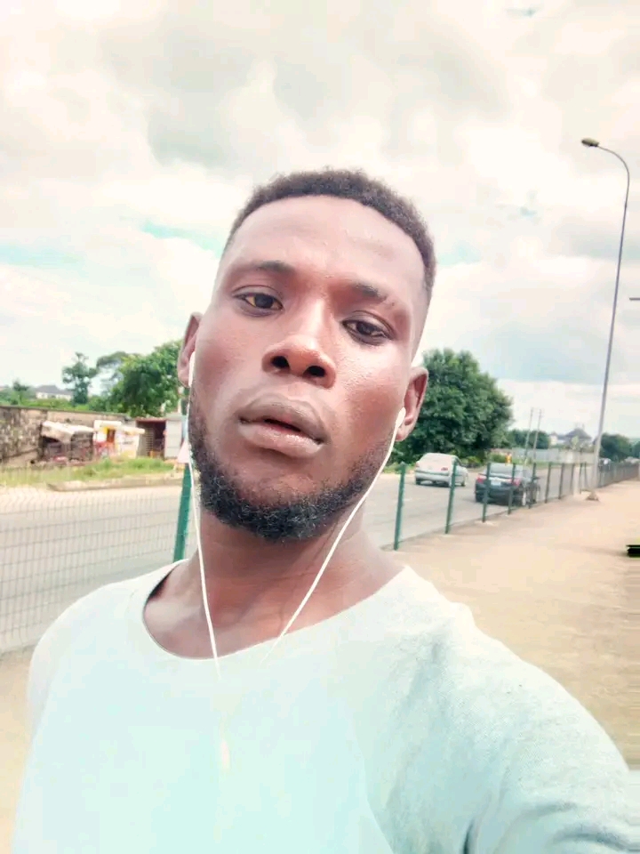 Bahdlex_'s tweet photo. I Am Me ‼️🇳🇬✅👍♥️🌈♐🏳️‍🌈🌈🤍

#iamme #SelfPersonality 👑

‼️I move on 
  Don't drag Me‼️ #viralpost
 #bahdlex #Bahdlexempire #Bahdlexblog #Bahd #Lex #highlight 
 Can you see me ‼️#wednesdaymotivation #wednesday #wednesdayvibes #WednesdayBlessings #WednesdayWisdom https://t.co/XWGOuYdS1X