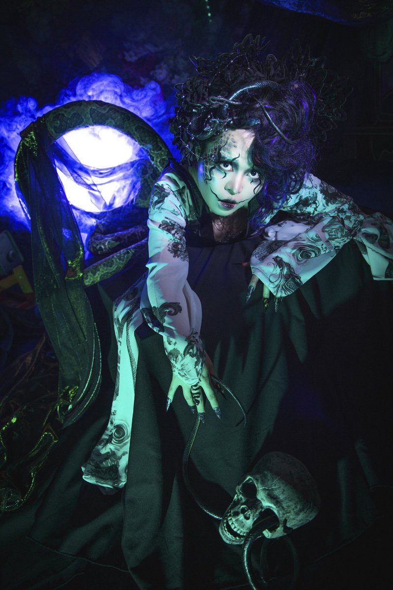 space_ch18k1's tweet photo. 今日は我の日だ！！🐍
黒之巣会の一人みたいで気に入ってる☺️ https://t.co/YXCsUfw4TZ