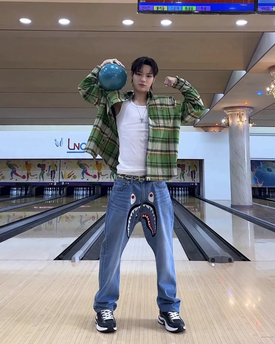 mokyolv's tweet photo. one of my fav outfits https://t.co/5VI4tIKCgb