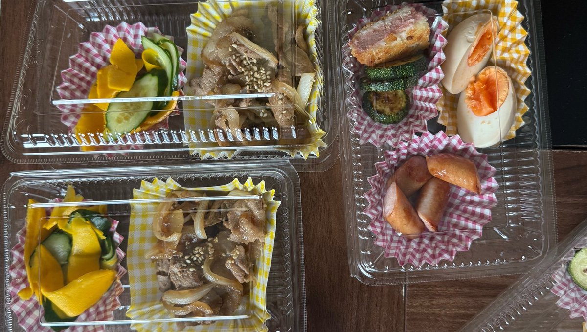 aibayome's tweet photo. バイトさんと一緒に
ご飯を食べることが多い時期
コンビニ弁当や菓子パンが
続く時も

でもみんなで仕事して
ご飯食べて
終わったねーおつかれーって
そんなごはんはとってもおいしい https://t.co/kOQNPw8vr1