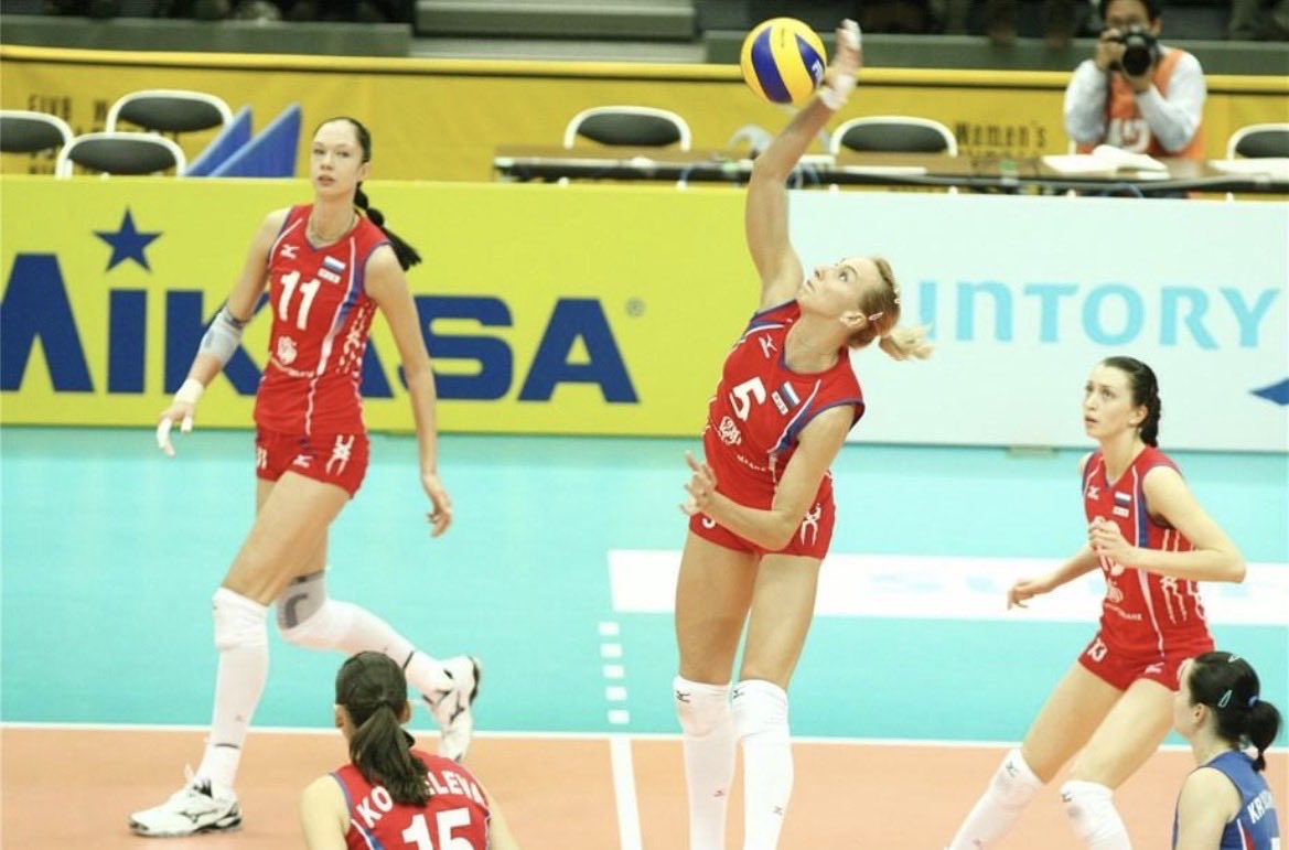 tagsvolei's tweet photo. quem vencia esse confronto:
russia🇷🇺 2010 vs italia🇮🇹2024 https://t.co/jxDDHM38el