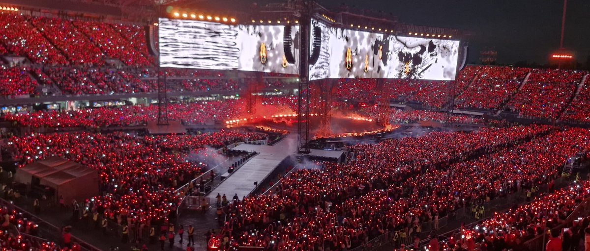 Con06Emy's tweet photo. RECUERDA RESPETAR si tu grupo gana un grammy, BTS puso primero sus principios , NO lo quieren,la musica es para disfrutar y ser feliz  no para crear conflicto. https://t.co/3Ui5KvBreF