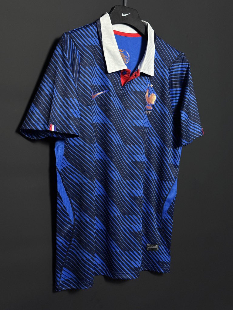 ddshir1's tweet photo. Please select your home team for the World Cup https://t.co/fUBS8bqWxF