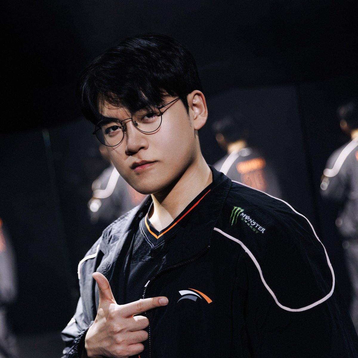 naskryon's tweet photo. @zekayusi798 Gumayusi representando o desejo de todos os main ADC. Tchau tchau maguinhos bot 👋 até nunca mais, se possível. https://t.co/vPIvUvyzyA
