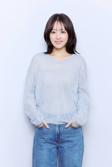 KORROOFTOPARODY's tweet photo. 국민여동생은 이제 안믿는 이유… https://t.co/xxfzhbt2j1
