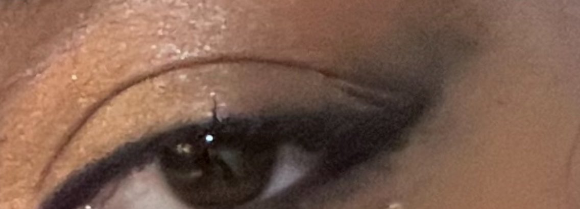 Purplescvx's tweet photo. This is who runs this acc btw✨ 

LMAO I know I’m quite literally not showing anything cause I know I said I don’t feel comfortable showing my face yet but I wanted to give you guys an idea of who’s behind the account, especially since I gained so many new followers😭 https://t.co/KZ33MVcR0i