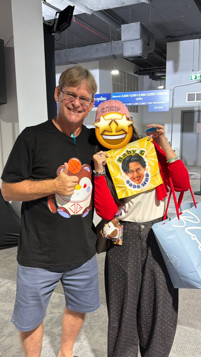 awawbl's tweet photo. Omg🥹
I'm so happy! It was the Gawin birthday support I made.
#JossGaiwnConcert https://t.co/WOd9orobhU
