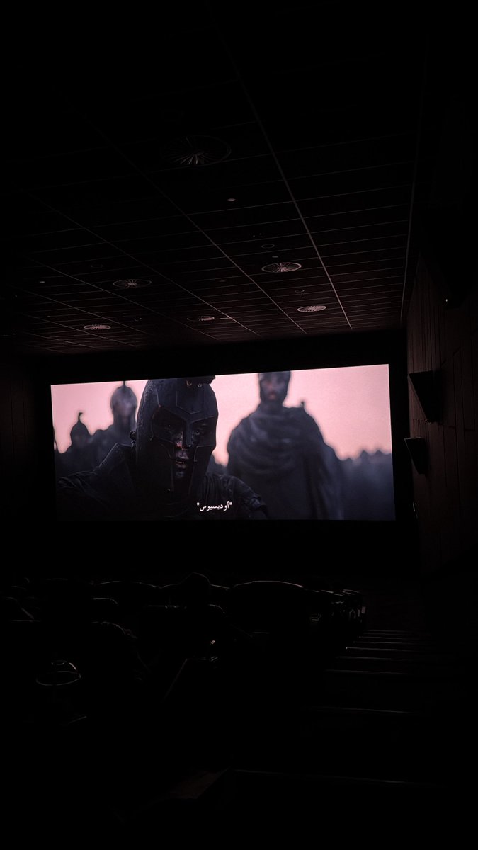 _Hme1's tweet photo. بدون مبالغه 10/10
الفلم فاق توقعاتي مره وطول الثلاث ساعات ماحسيت بأي ملل من بدايته لنهايته وهو يشدك، والحين فهمت ليه نولان يكرر تعاونه مع مات ديمون، حضوره لحاله يعطي الشخصية ثقل مب طبيعي https://t.co/Llt2d54xyh