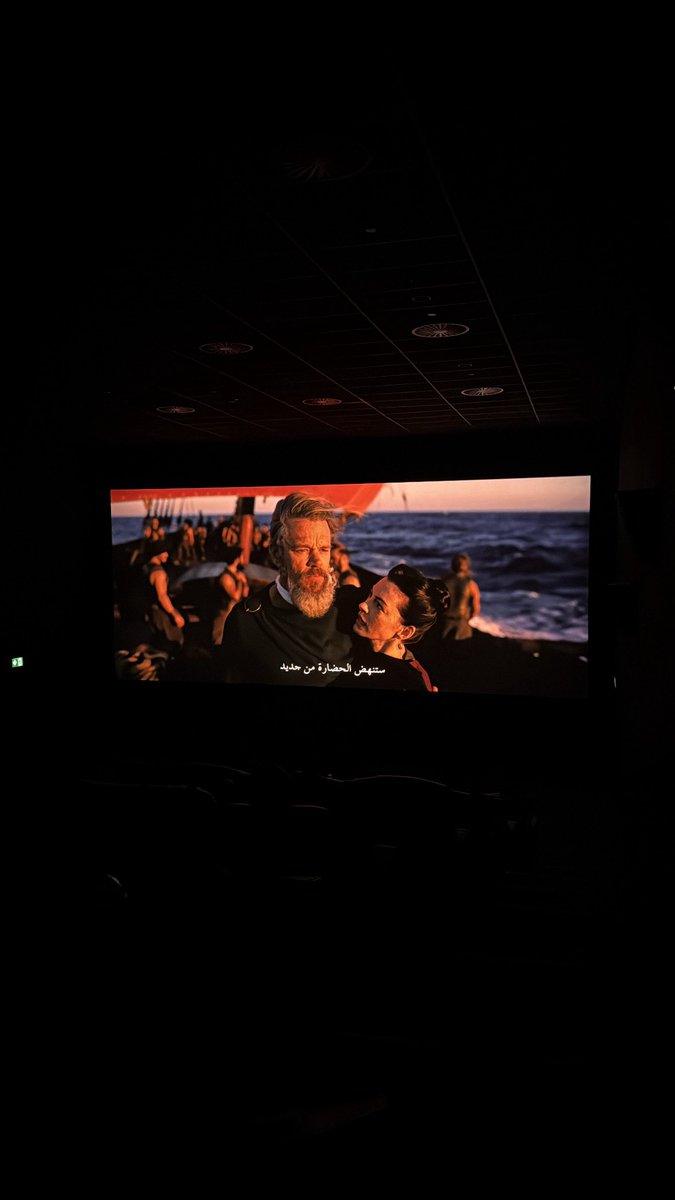 _Hme1's tweet photo. بدون مبالغه 10/10
الفلم فاق توقعاتي مره وطول الثلاث ساعات ماحسيت بأي ملل من بدايته لنهايته وهو يشدك، والحين فهمت ليه نولان يكرر تعاونه مع مات ديمون، حضوره لحاله يعطي الشخصية ثقل مب طبيعي https://t.co/Llt2d54xyh