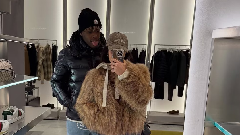 Juangayasalom's tweet photo. Qué pesadez con qué la ex novia de Nico Williams es ingeniera y que no necesita a un futbolista. 

¿La realidad? Trabaja en un centro de formación profesional como profesora de informática. El sueldo por convenio es de unos 2.200 € brutos. Lleva 1 año. 

En 2026 ha viajado a Paris, Estados Unidos o las Islas Mauricio, luciendo chaquetas que valen más de 5.000 €. 

Estáis victimizando a una chica que eligió la vida fácil. Y cuando te pagan por estar ahí, sueles ser de usar y tirar.