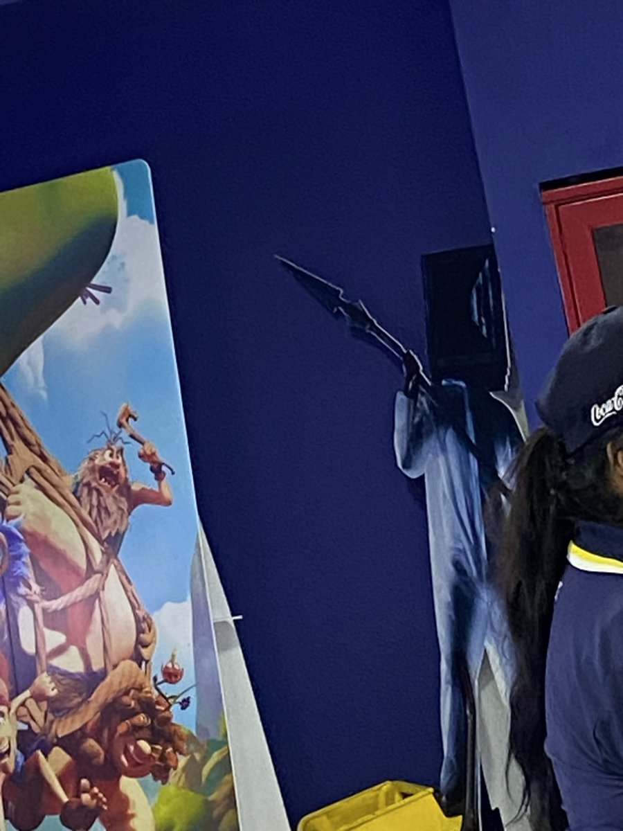 HeroHugo11 tweet media