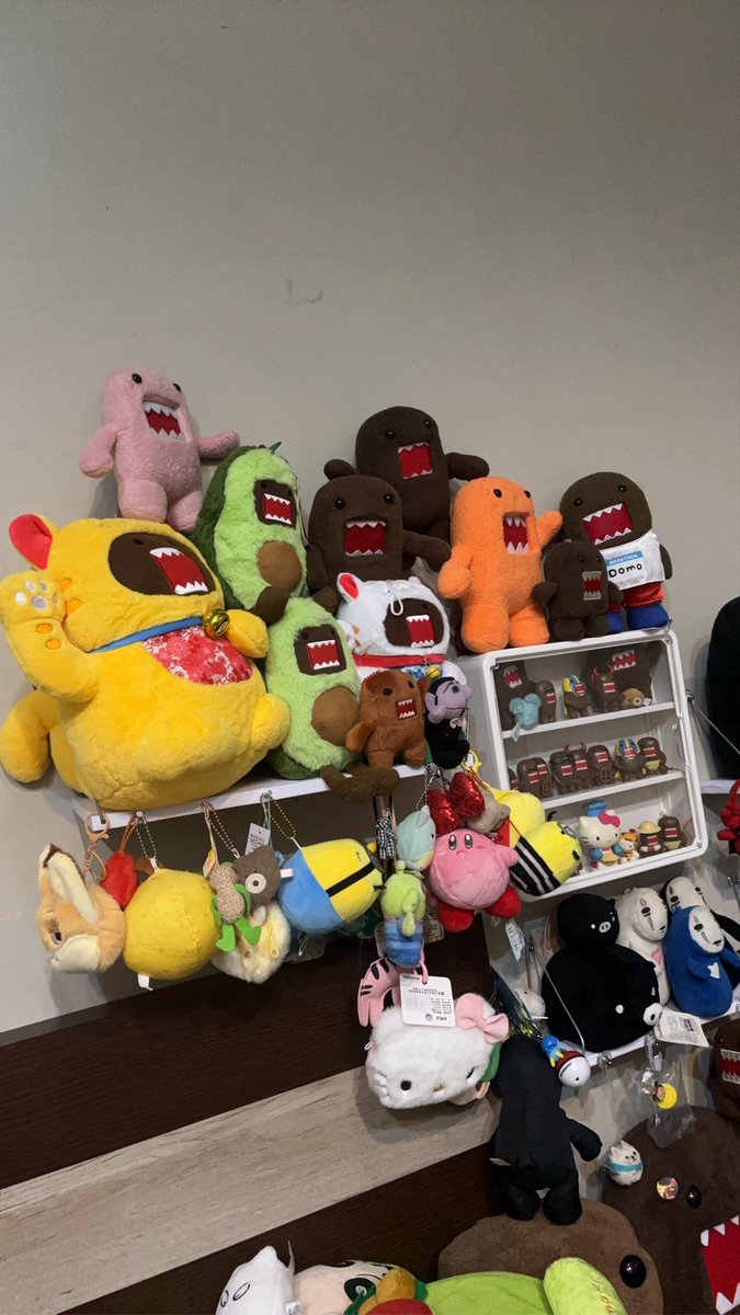 Kalucent_'s tweet photo. hello yang nyari domo kun bisa chat aku ya beberapa koleksi aku pribadi ada yang mau di sale 

#jualdomokun #domokun #sale https://t.co/cXbT3N2abh