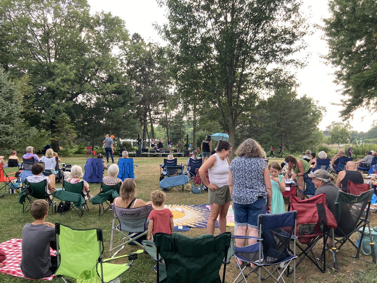 ComoZoo's tweet photo. School of Rock - St. Paul is kicking the night off! @SizzlingWagon is serving up some delicious food!

#MyMMC #MySaintPaul https://t.co/Yi91CjSA2h