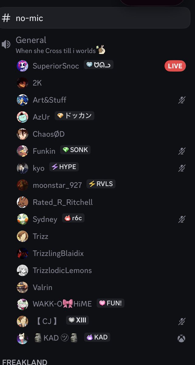 IAML0ST_'s tweet photo. This server deadass trash ngl https://t.co/VFw7Z7eW7u