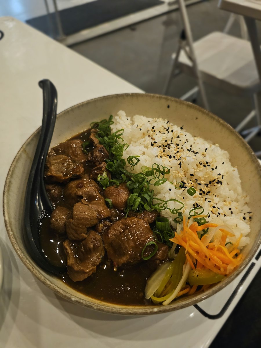 matheuslaneri's tweet photo. Pra quem for de São Paulo ali na região do Metrô Santa Cruz tem um restaurante chamado BAO HUT que eu recomendo demais. Primeira foto é porção de frango com buttermilk, segunda foto bao de frango apimentado e na terceira um kare de moela maravilhoso https://t.co/W1Xhx9qQ73