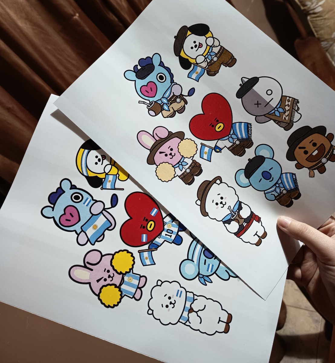 joaco901923928's tweet photo. edite los bt21 para hacer freebies argentos y me quedaron re lindos 😭😭😭 https://t.co/XDaL2mxFAF