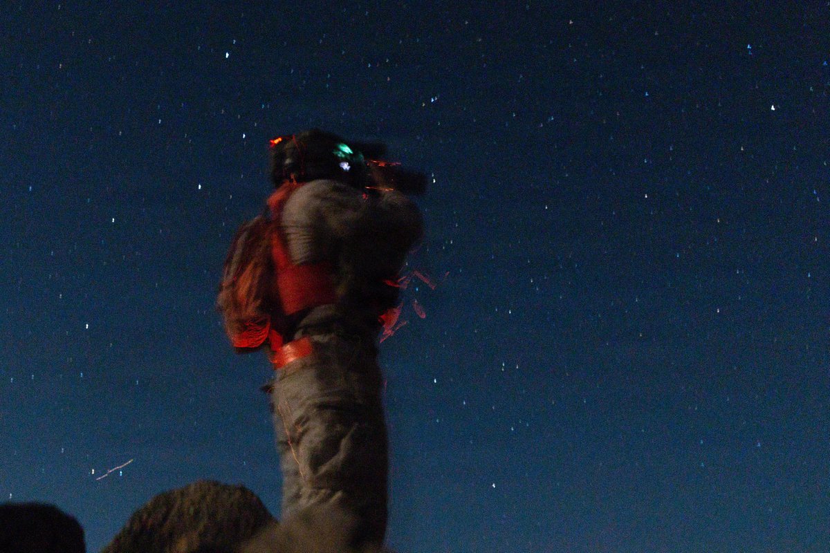 USMC's tweet photo. #Marines with 1st Marine Division take part in night live-fire company attacks as part of Service Level Training Exercise 4-26 at @MCAGCC29Palms, California.

SLTE is a premier training event that ensures the Marine Corps remains a highly lethal, adaptable force capable of dominating the future multi-domain fight.

#USMC #SemperFi #LiveFire