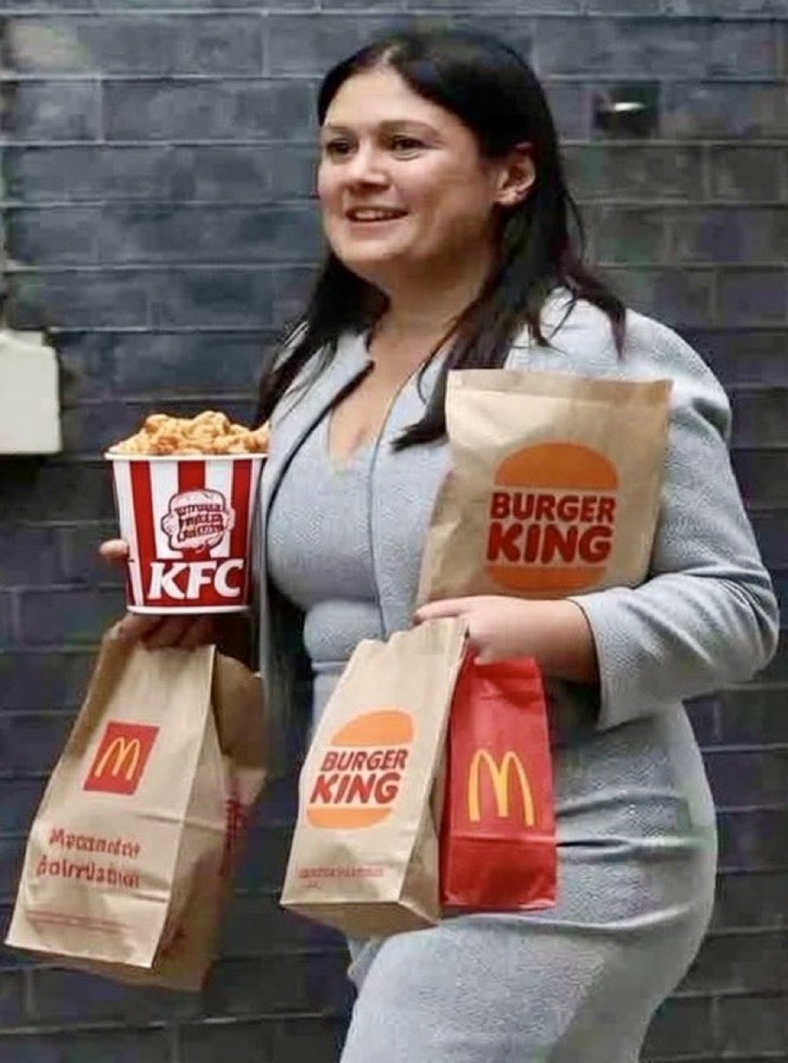 TudorInter1's tweet photo. @lisanandy we’ve not heard much from Lisa Nando’s 

I guess she’s busy gorging on any take out she can get! 

FAT UGLY CNUT https://t.co/P5tL8vunmP