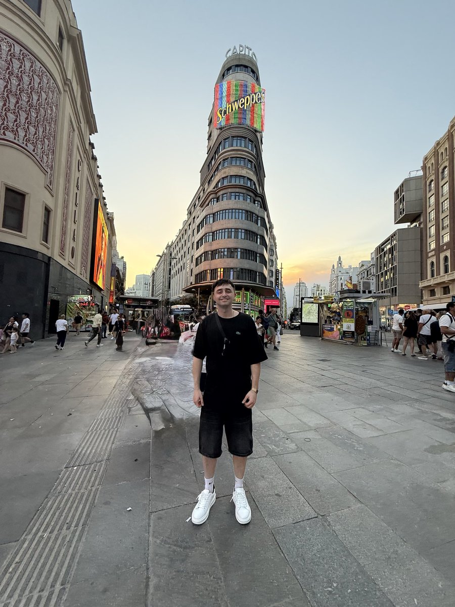 AlanAsef19's tweet photo. Madrid 🇪🇸 https://t.co/1aVjqDTCuW