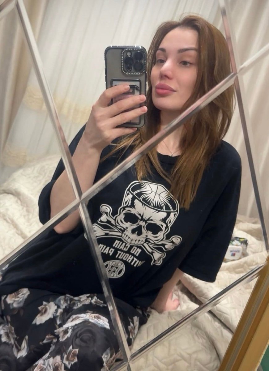 ExposedGirliess's tweet photo. A follower's hot sister, Khadidje! Who wants to stretch her sexy pussy out while her brother watches her sexy tits bouncing for you?
#submission #irl #gooner #cuck #horny #nsfw #cocktribute #girlfriend  #cheatingkink #nude https://t.co/U7DnKE191t