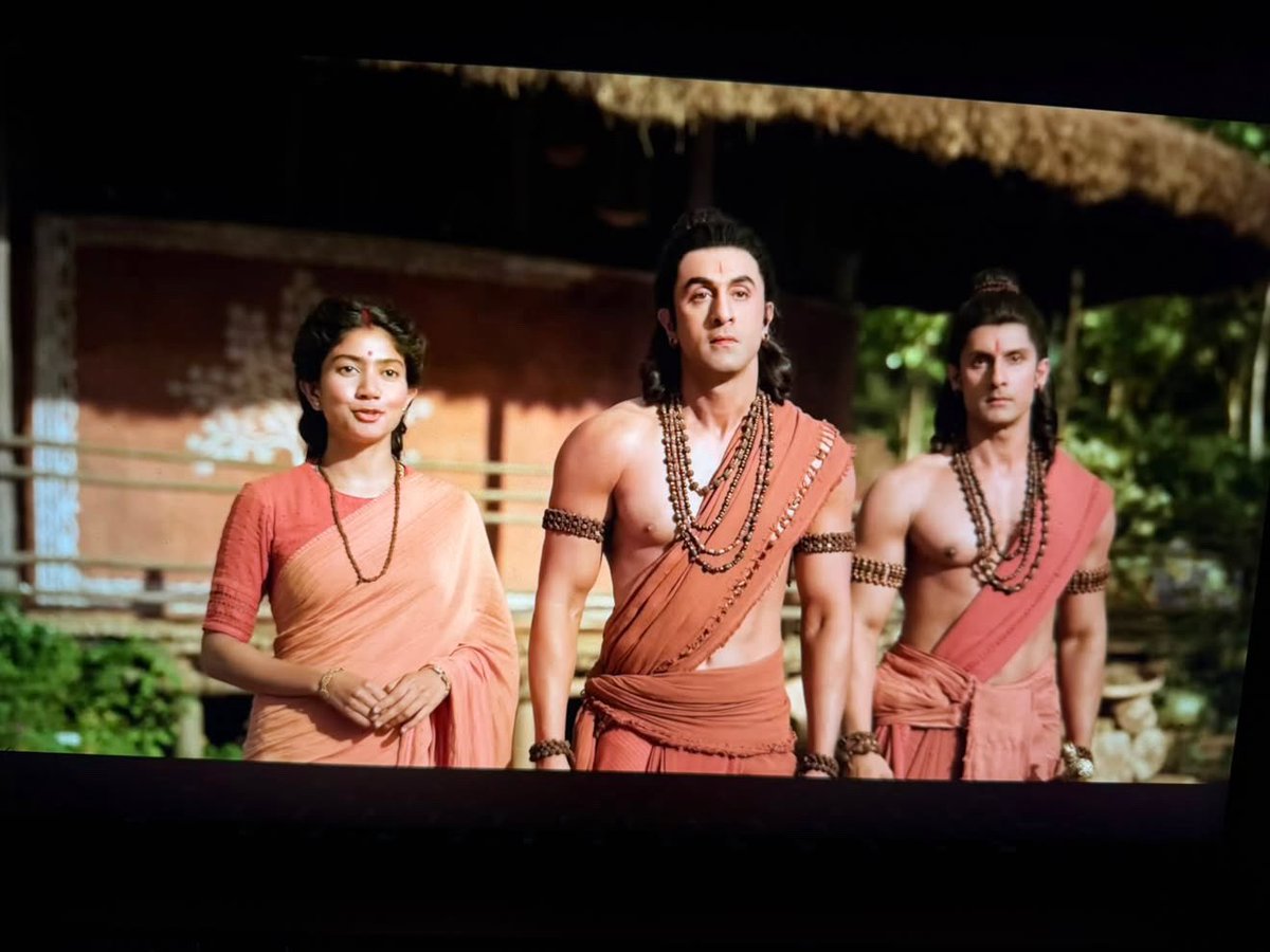 sr_raviidubey's tweet photo. Ramayana 🫠🔥🏹
Ravie so so so proudddd!! 😭🔥 Waited more than 2 years for this moment!!! Finally Ravie Dubey as Lakshmana is here to rule the hearts of the whole world!!! 😭🔥🏹😍 

You naileddddd itttt Ravieee 🔥🧿🏹
@raviedubey 
#Ramayana #RaviDubey #RanbirKapoor #Yash https://t.co/cLWiz4v7uR