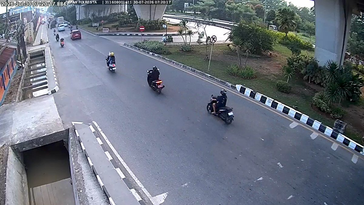 atcs_samarinda's tweet photo. 07.22 Situasi arus lalin arah menuju Jembatan Mahakam 4 terpantau lancar. #MinYn https://t.co/teG4vCB2GH