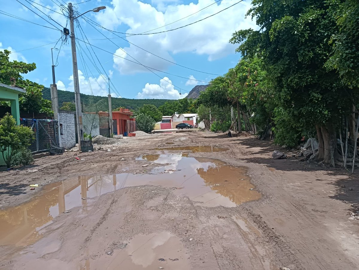 DanielBarronTor's tweet photo. Desde Sonora con los compañeros antorchistas de Sinaloa.
Marcha por obras públicas y apoyos a desplazados este próximo 3 de agosto.

#QueremosObrasParaTodos https://t.co/RA4dvherxV