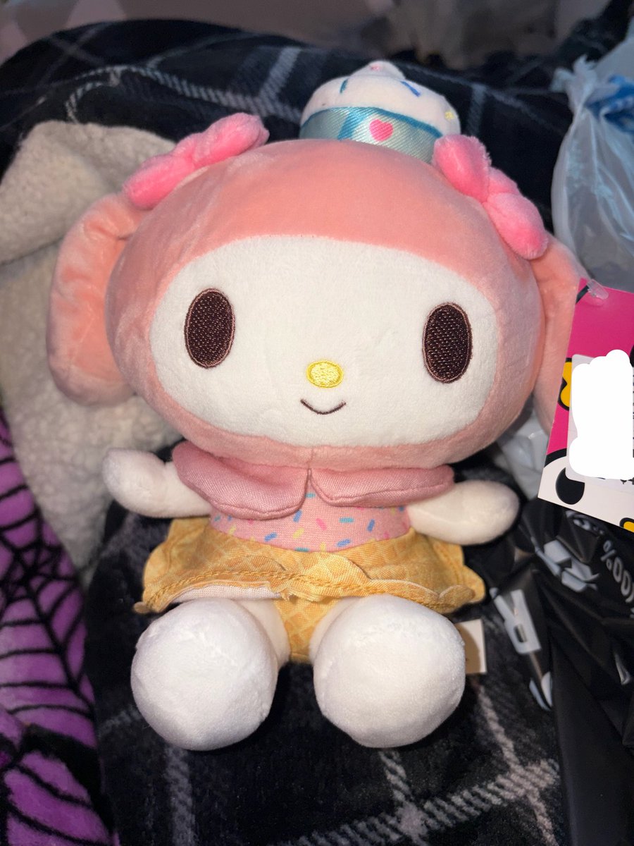 Soapwingx's tweet photo. LOOK AT HER AWWW LITERALLY MY BABYY https://t.co/0MgSkl3tpn