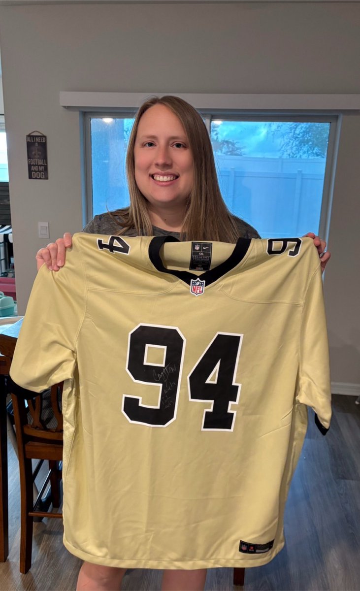 DarianKafer's tweet photo. Thank you @Saints and @camjordan94 for the jersey! ⚜️⚜️⚜️ #saints https://t.co/i8p6MC7ipj