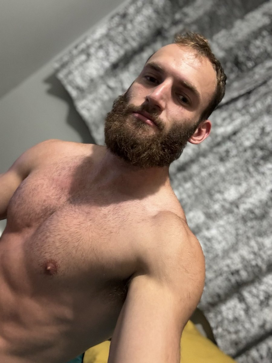 ashleyxhawk's tweet photo. I’m about to go live! Check out the stream at hopefully see you guys there https://t.co/lMhJHFI5Wx https://t.co/F2ATo2SSJO