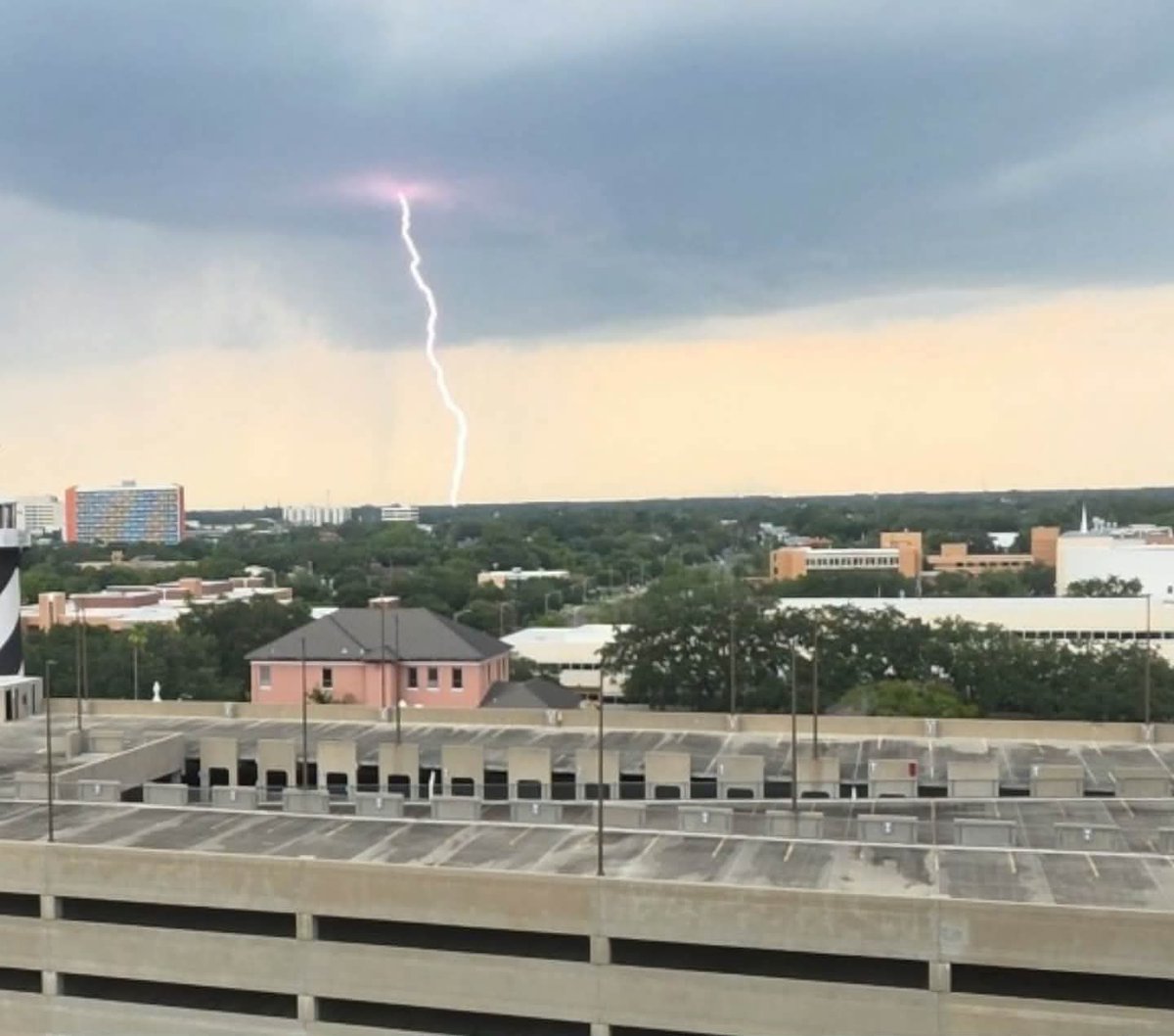 MikeFirstAlert's tweet photo. #firstalertwx From James Mizell, downtown Jacksonville- Wed. July 29 @ActionNewsJax @WOKVNews https://t.co/4bpSoPQ0xN