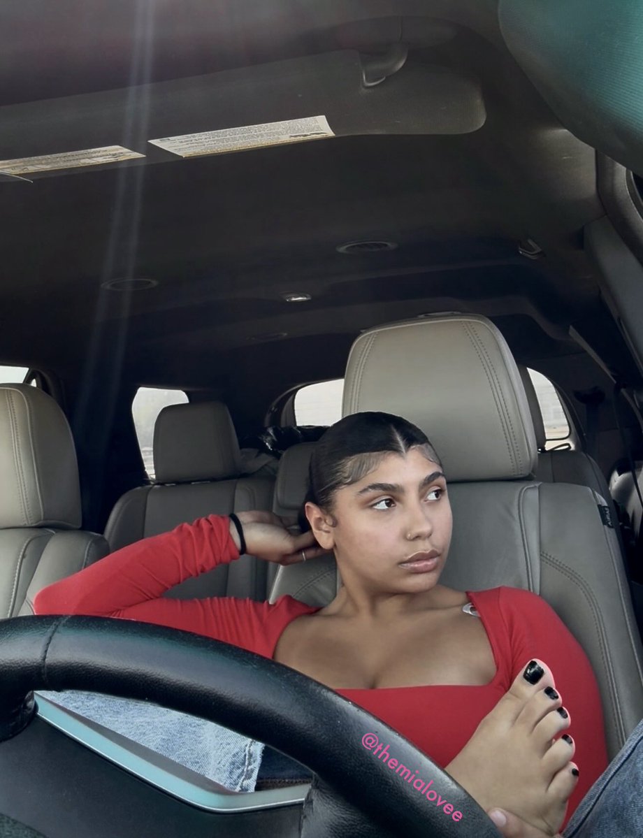 themialovee's tweet photo. Are you simping over me yet? 😛 https://t.co/VilXKr3tdT