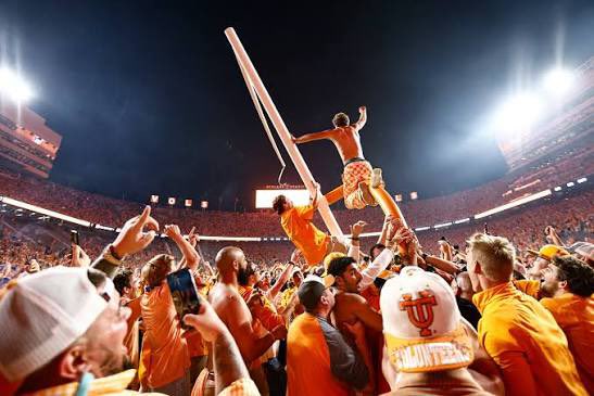 msrodtn's tweet photo. @FreddyLA7 Third Saturday in October for the best rivalry in the SEC - Tennessee &amp; Alabama. 

Happy to get you covered for a weekend you’ll never forget 🍊 💪🏼 https://t.co/x34IHMAFZg