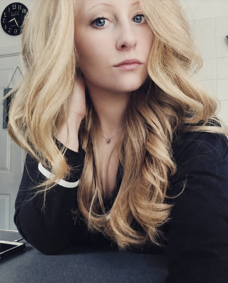 ParisDelaney_'s tweet photo. You know exactly where your devotion belongs—and I expect nothing less than your full appreciation. Now, be a good 🐷 and show me what I deserve💷
#paypig #sugarbaby #sugardaddy #Findom #goddess https://t.co/ASGYN18bbc