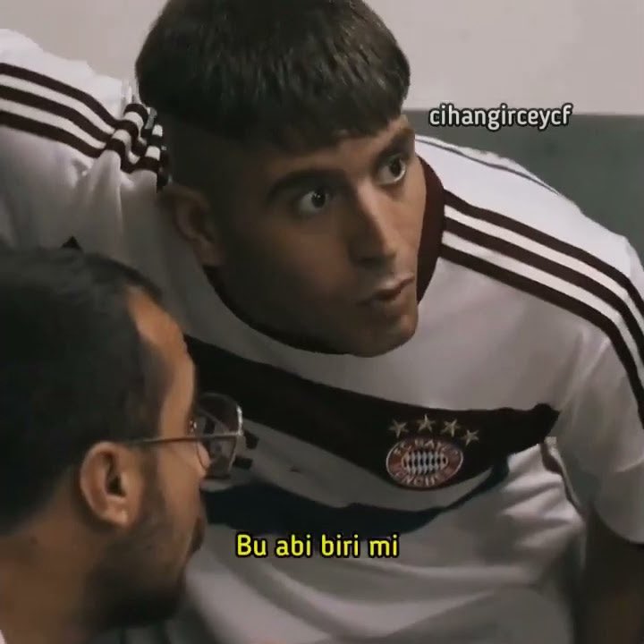 josereyizz's tweet photo. Busardò’yu yeni tanıyan Fenerliler https://t.co/lgLyOB8rWC