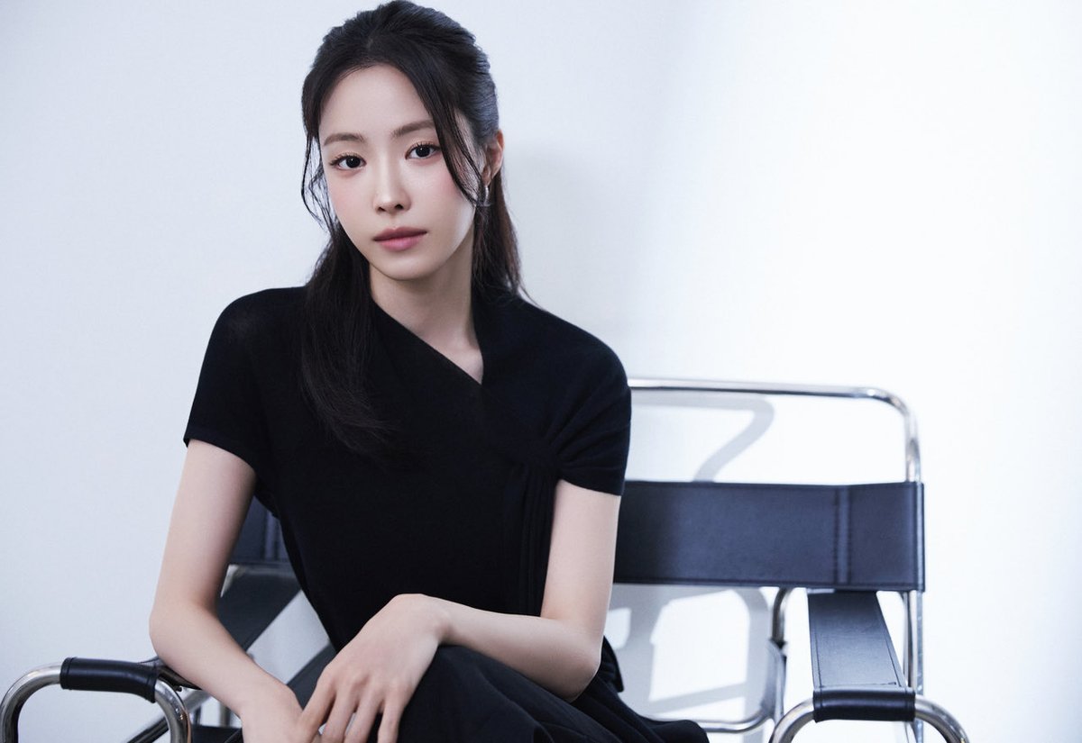 ginkgonut210's tweet photo. 김부장 라운드 인터뷰 #손나은 

[뮤:터뷰①]‘김부장’ 손나은 “첫 액션, 스펙트럼 넓어져..시즌 2 하고 싶죠” (출처 : 네이버 연예) 

https://t.co/jBvldILBAO https://t.co/shbwjsyej6