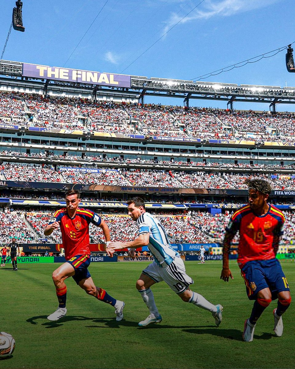 BarcaWorldwide's tweet photo. My favorite picture from the World Cup...hee hee 🕺 https://t.co/DlgzQ1nins