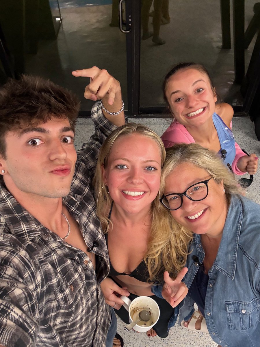 CBSBigBrother's tweet photo. @hcpegfc only because u said pleathe https://t.co/JX7MF6WvO4