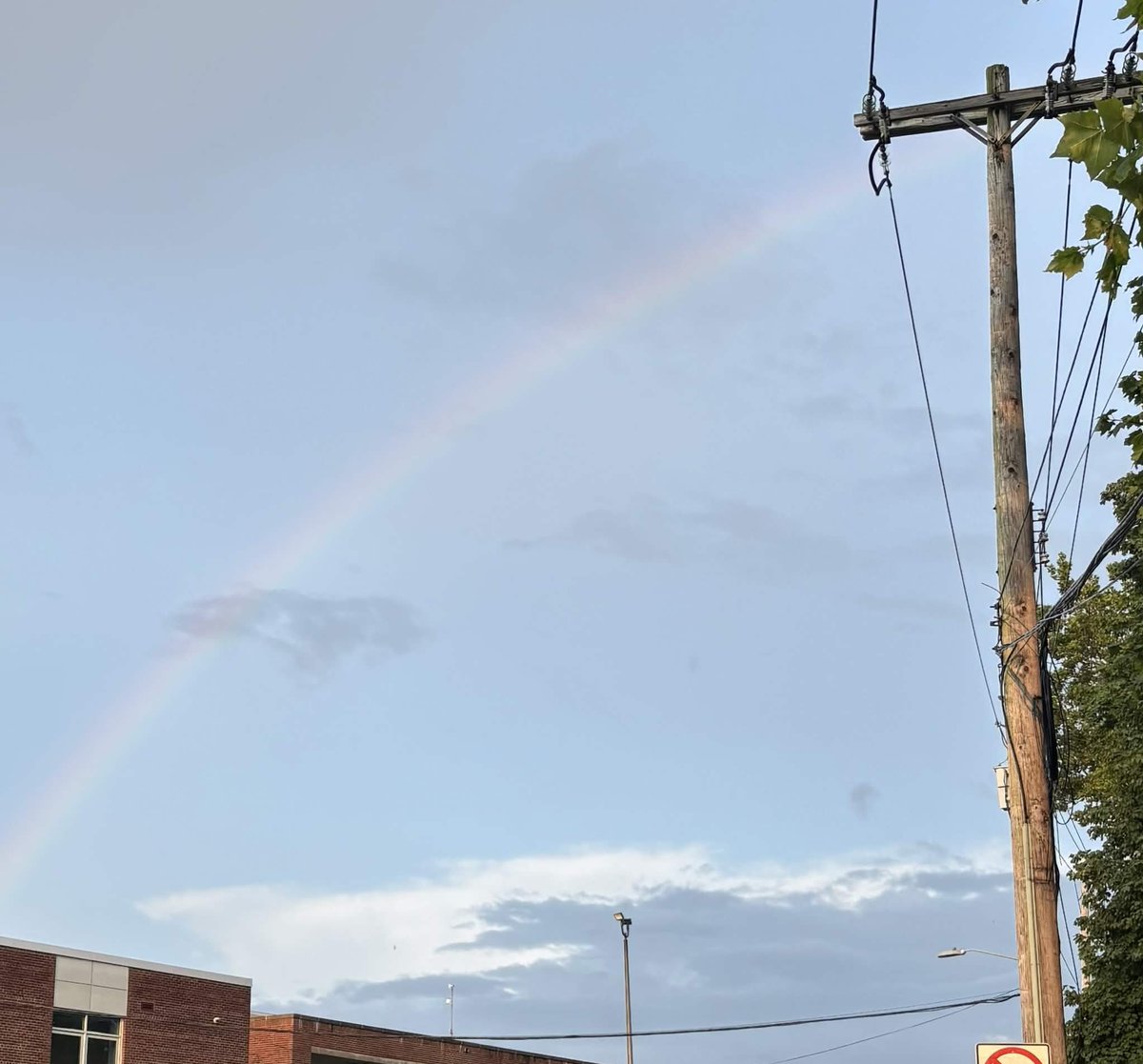 Angrycomicgirl's tweet photo. Went out for another walk today, A beautiful sun shower passed through. Manage to find a rainbow once the rain passed : https://t.co/aUrEqlOHLh